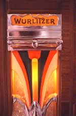 1941 Wurlitzer 850 Peacock juke box - detail